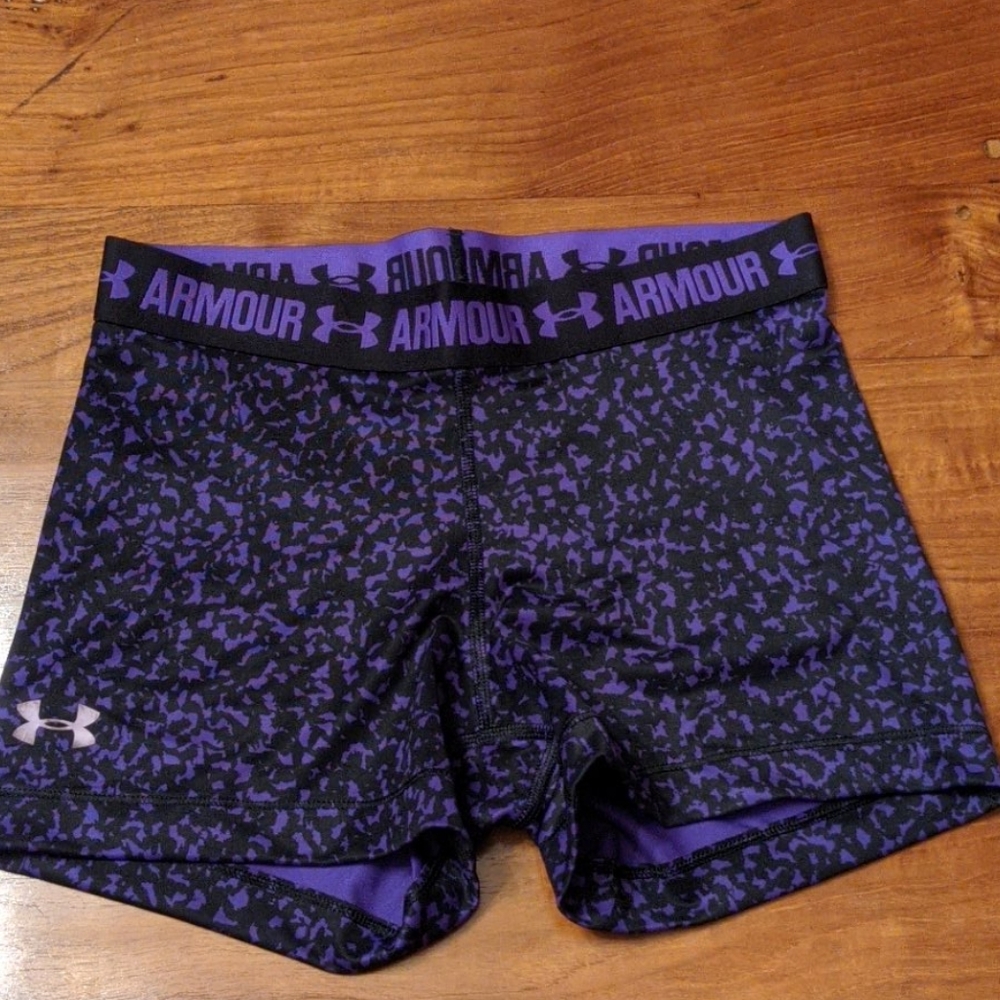 Under Armour athletic shorts hot yoga